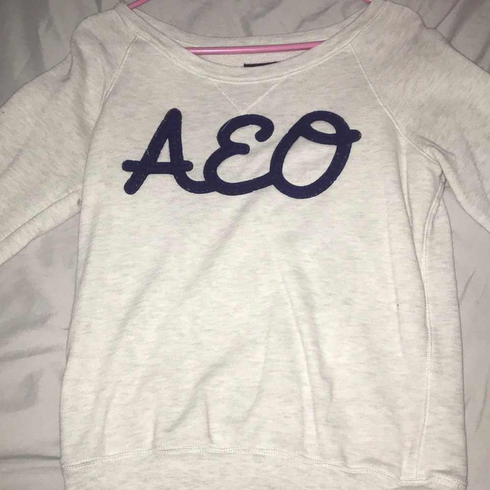 AMERICAN EAGLE SWEATER